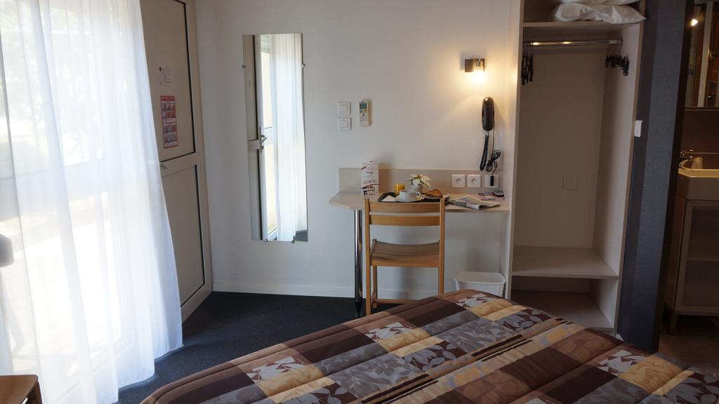 Charme Hotel En Beaujolais Belleville-sur-Saône Habitación foto